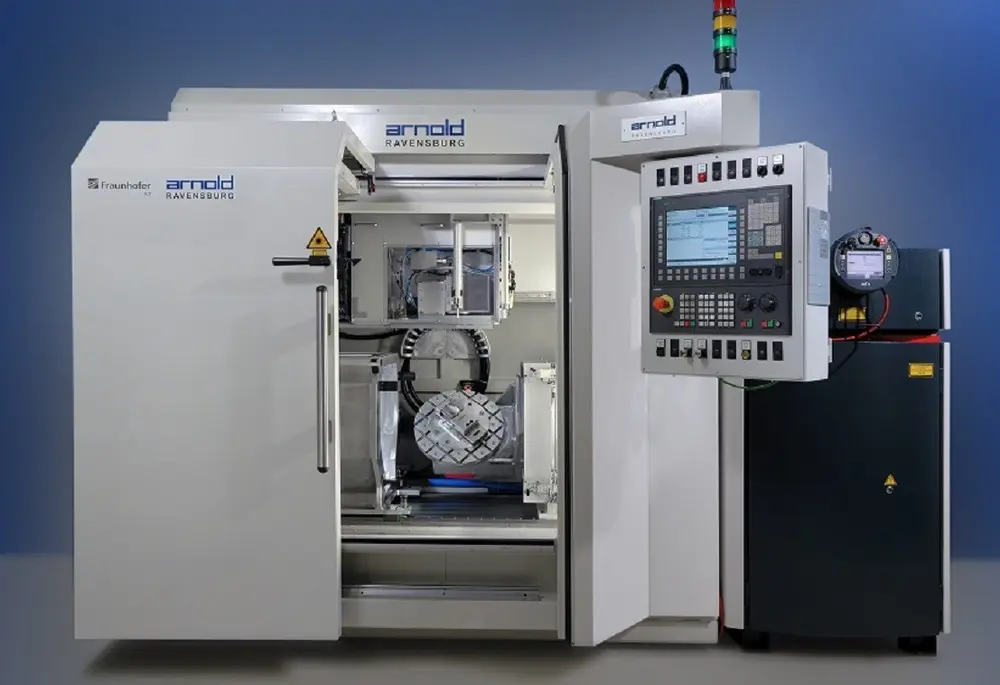 Het Fraunhofer ILT heeft samen met Arnold het laserpolijsten geïntegreerd in een CNC-gestuurde machine