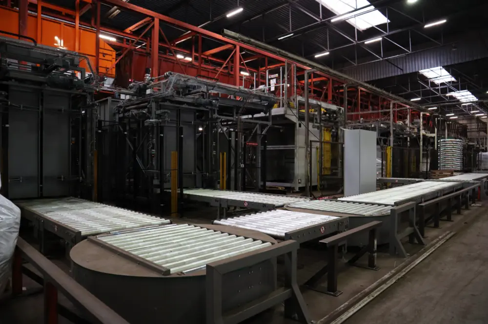 Nieuwe productielijnen met nieuwe transportband