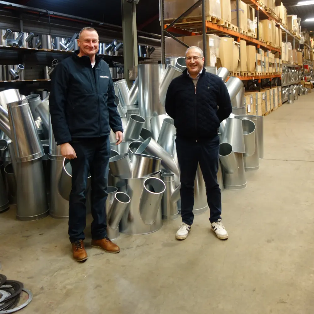 Ducomat levert alle mogelijke componenten voor stofafzuiging (geen airco), gaande van buizen en kokers, flexibele slangen, bochten, conusstukken, broekstukken, maar ook ringen, pneumatische schuifkleppen etc