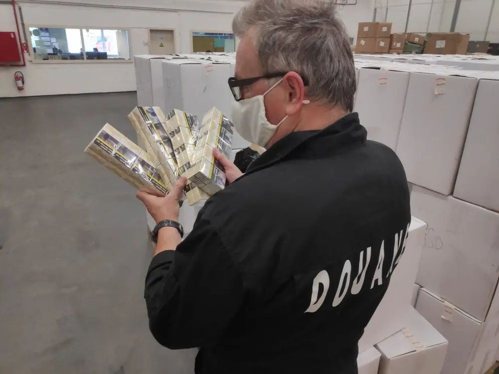 Vlucht naar het illegale circuit