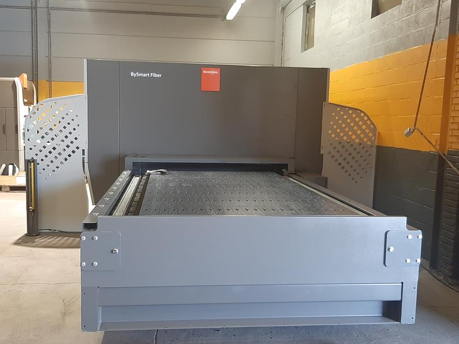 BySmart 3015, een van de snelste industriële lasersnijders op de markt