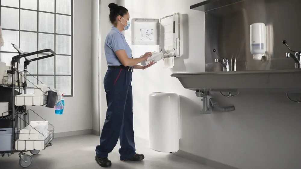 Afhankelijk van de faciliteitbehoeften- en vereisten, kiezen klanten tussen drie datagestuurde schoonmaakaanbiedingen