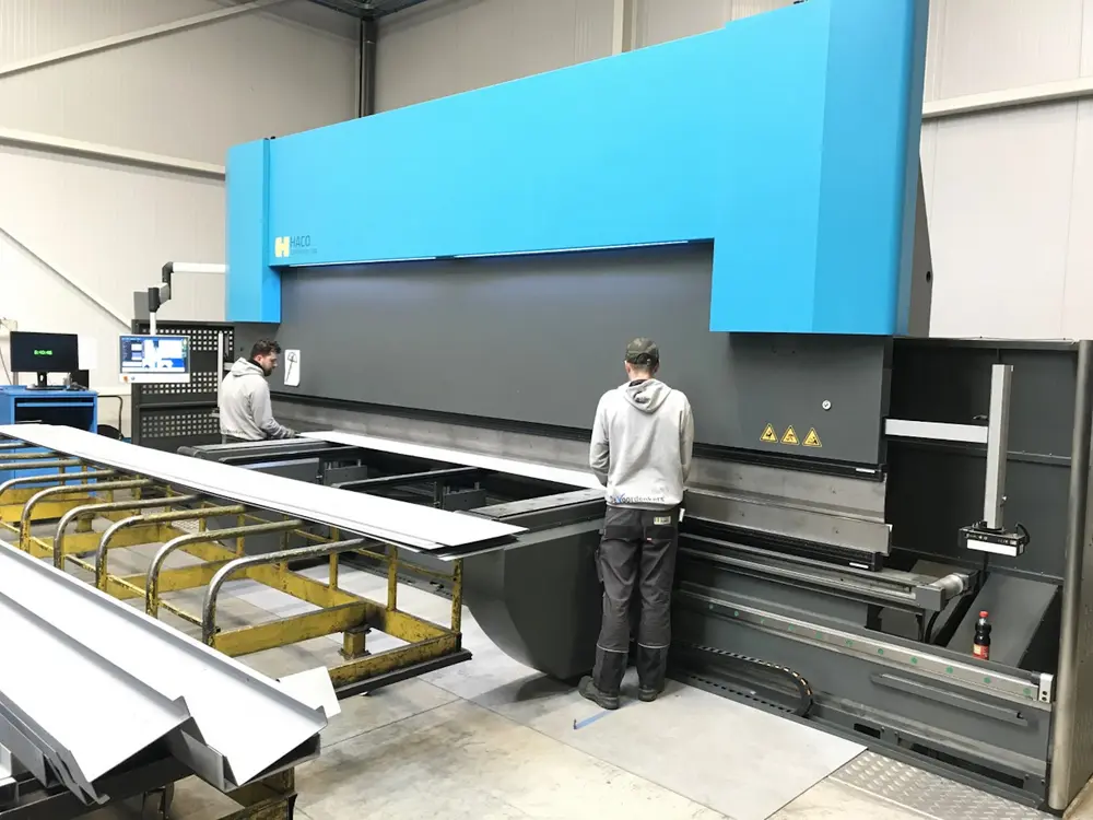 "Met de nieuwe plooibank kunnen we nu ook moeiteloos platen van 3 mm verwerken - en dat voor lange tijd"