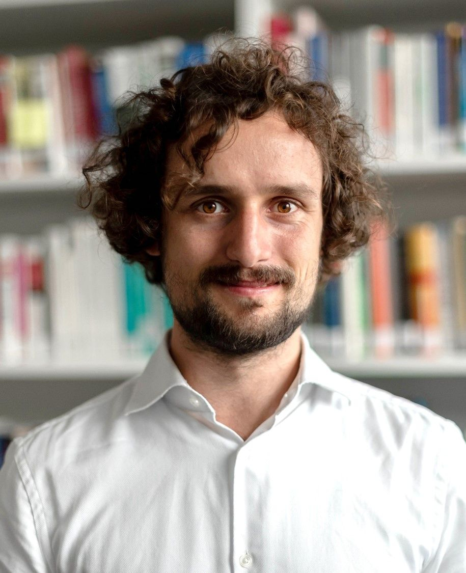 Prof. Dr. Artur M. Schweidtmann