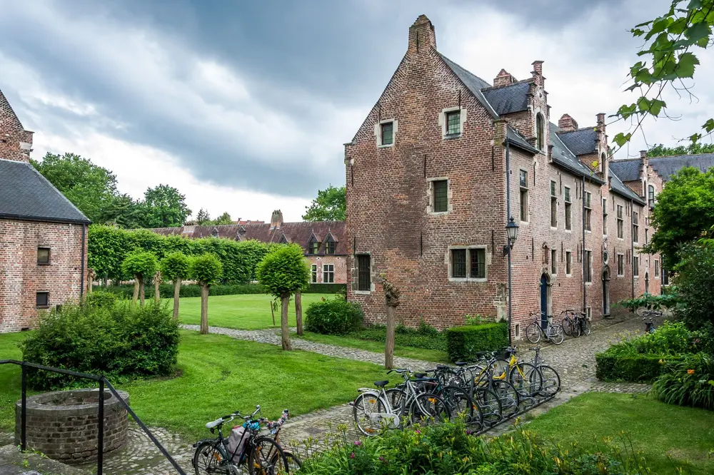 Leer online bij over de energetische renovatie van erfgoedgebouwen via het e-learningplatform van het WTCB!