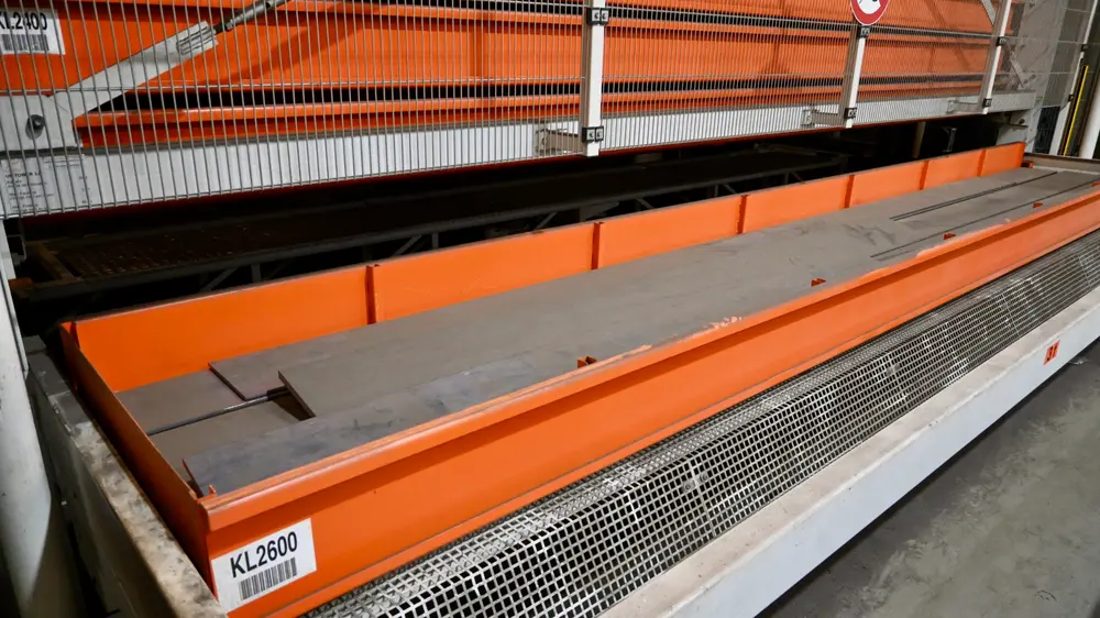 De langgoedtoren bestaat uit 43 cassettes die elk een capaciteit hebben van 3 ton