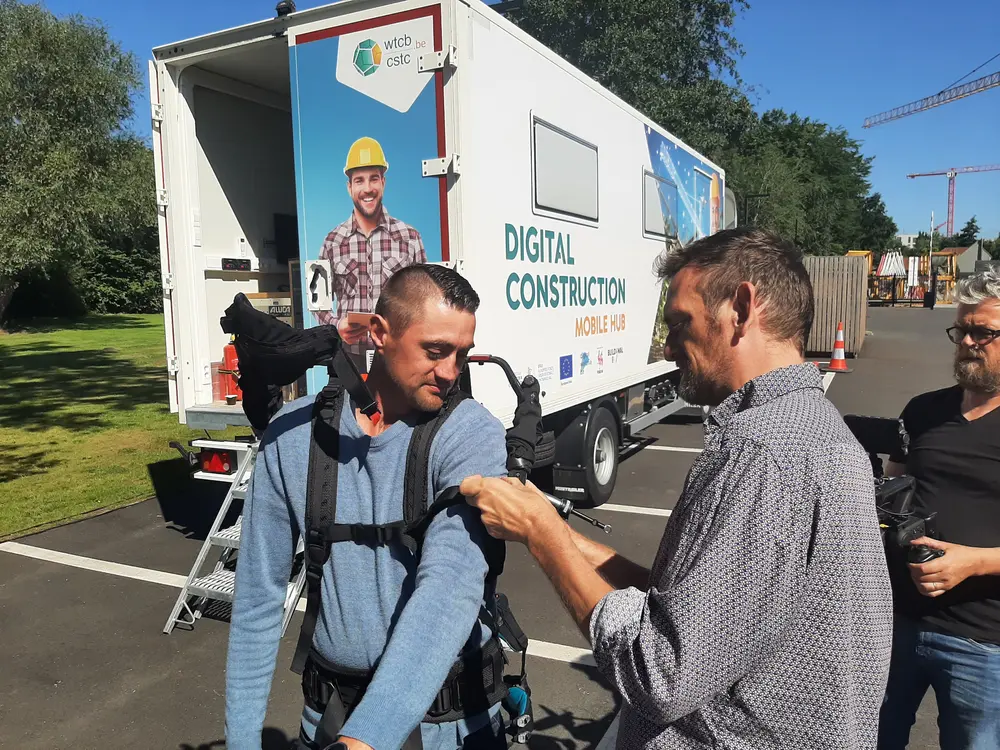 Exoskeletten zouden veel in de bouw kunnen betekenen