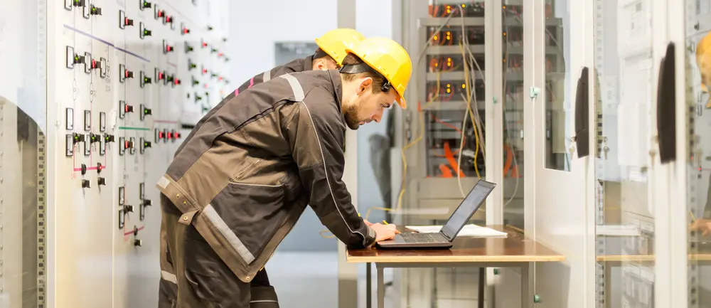 Wanneer de operator het AIalgoritme ook nog eens voedt met informatie over de uitgevoerde interventies, zal het model daarna niet alleen het probleem kunnen voorspellen, maar eveneens een oplossing aan de operator kunnen formuleren of bepaalde euvels zelfs zelfstandig verhelpen.”