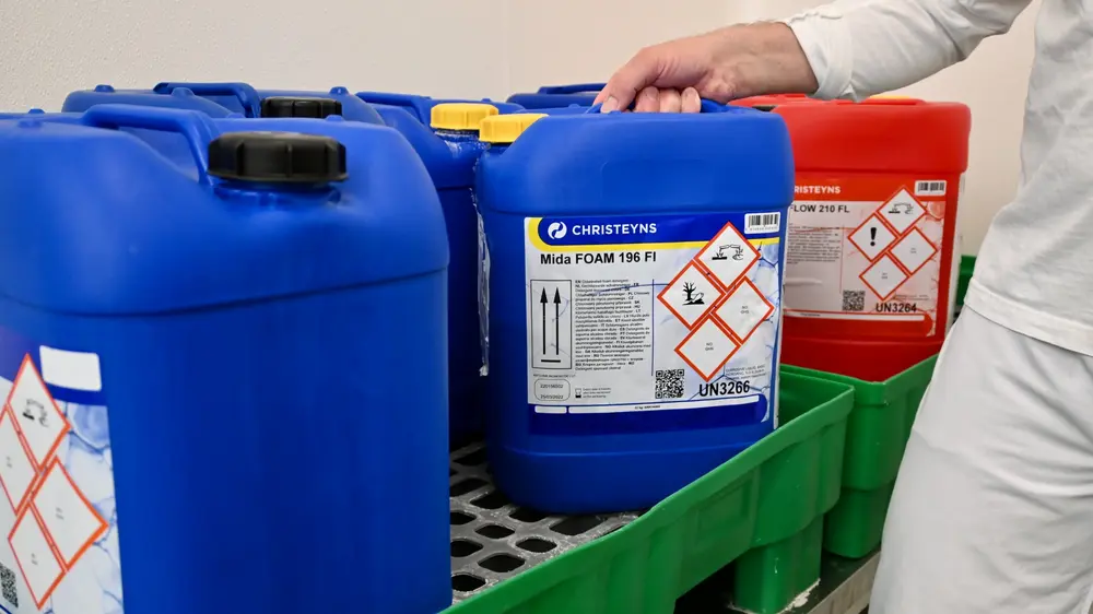 Op advies van Christeyns wordt voortaan Mida FOAM 196 FI aangewend als reinigings- én desinfectiemiddel in één