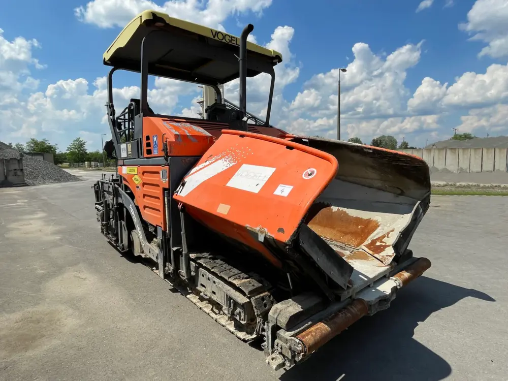 Voegele Super 1800 Asphalt Paver