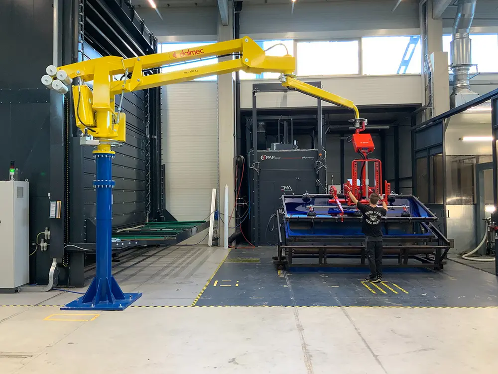 Met de industriële manipulatoren wordt het mogelijk om zware lasten te tillen, draaien en precies te positioneren