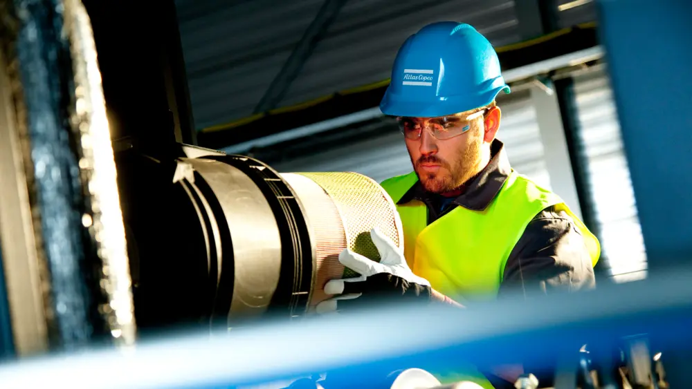 omdat de monteur ter plaatse zijn collega’s niet meer hoeft lastig te vallen om mee te denken