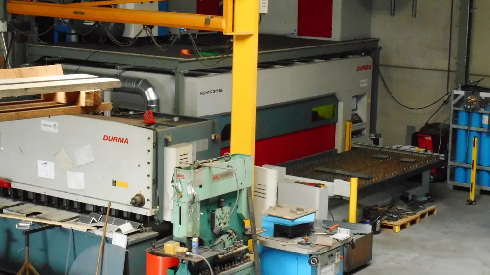 De nieuwe machine staat naast de eerdere machines van de Turkse fabrikant opgesteld