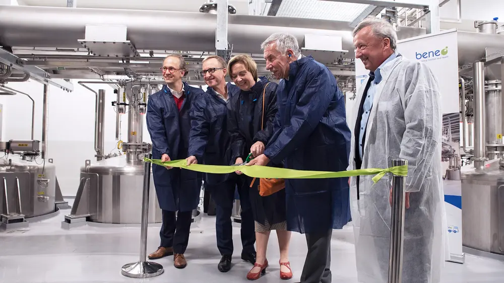 De nieuwe productielijn werd ingehuldigd in aanwezigheid van 