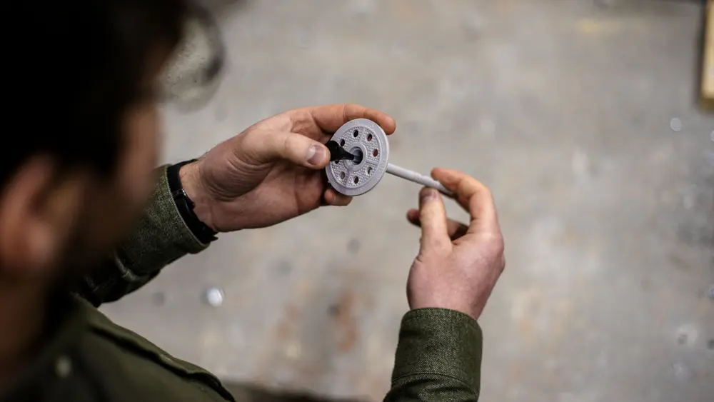 TWEE-IN-EEN-OPLOSSING