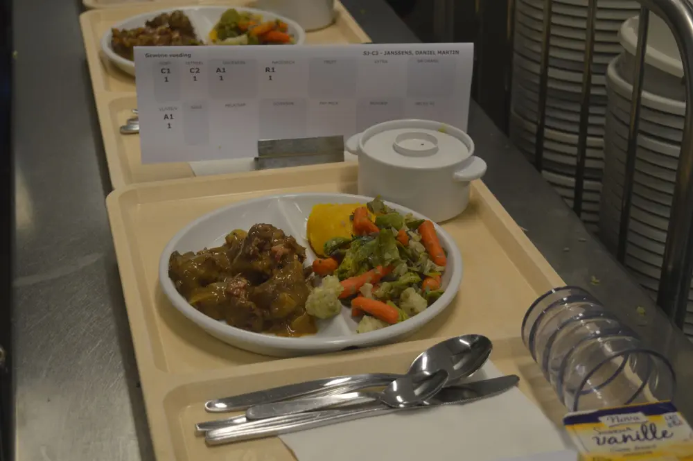 middagmaal met voedingsschema per patïent