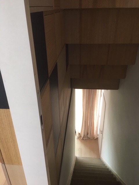 trapkast langs binnenkant