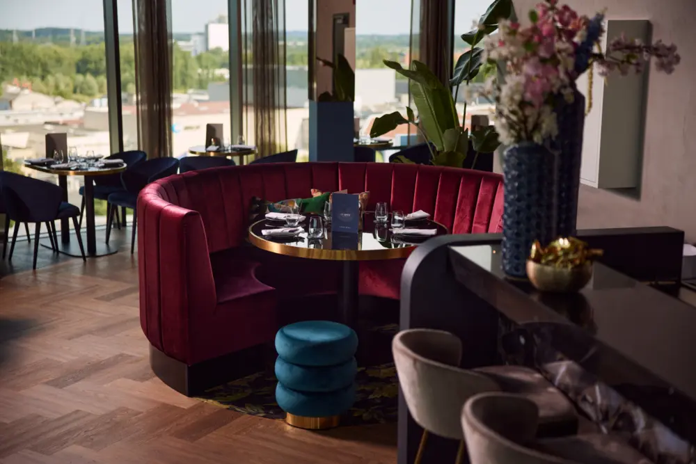 Mr Sato, de skybar van het Van der Valk in Gent