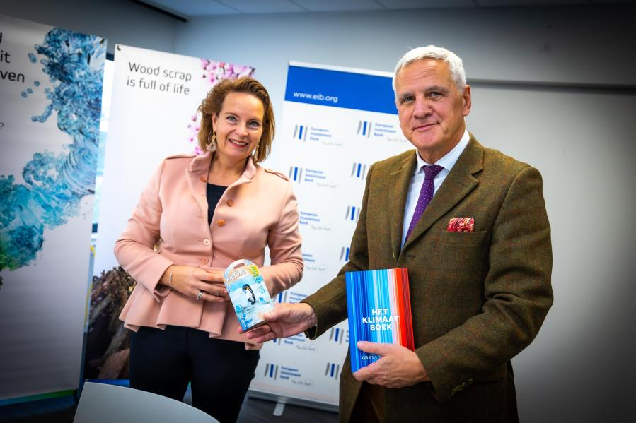 Annemieke den Otter (Renewi) en Kris Peeters (EIB) 