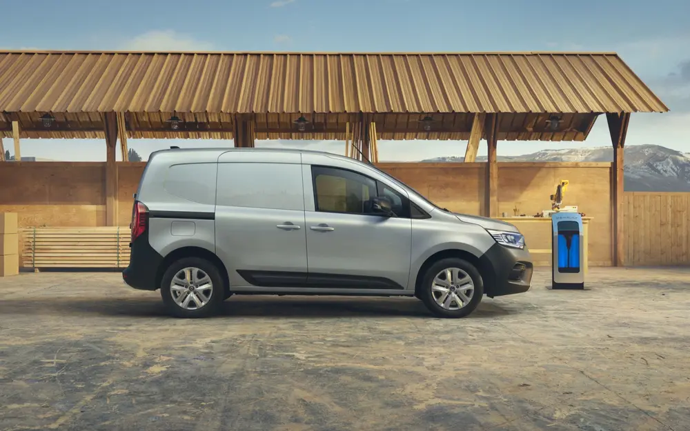 Rijtest Renault Kangoo Van E-tech Electric 3