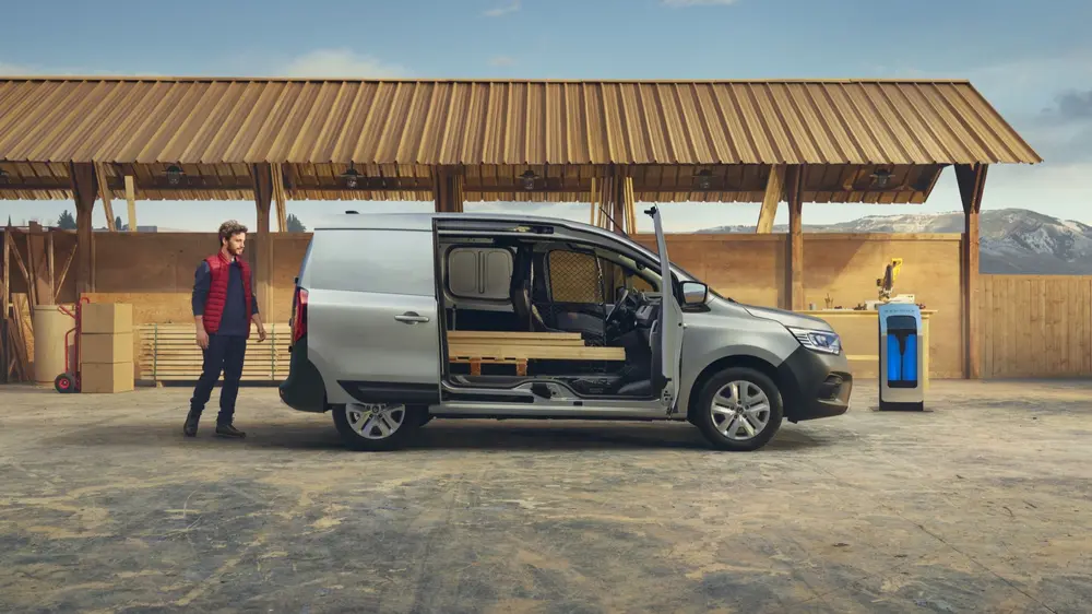 Rijtest Renault Kangoo Van E-tech Electric 4