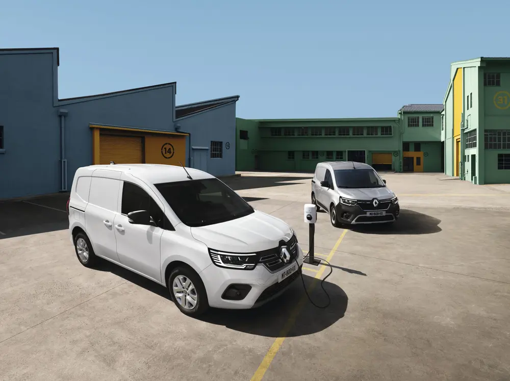 Rijtest Renault Kangoo Van E-tech Electric 2