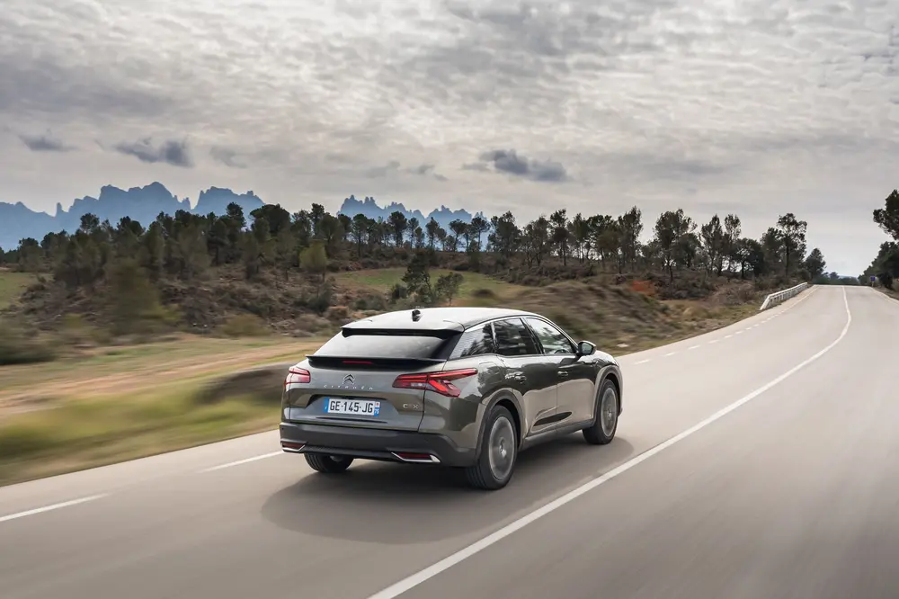 Rijtest Citroën C5 X 225 PHEV 5