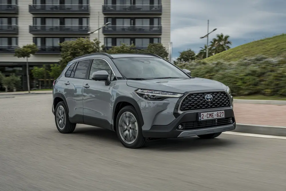 Rijtest Toyota Corolla Cross 2.0 Hybrid FWD