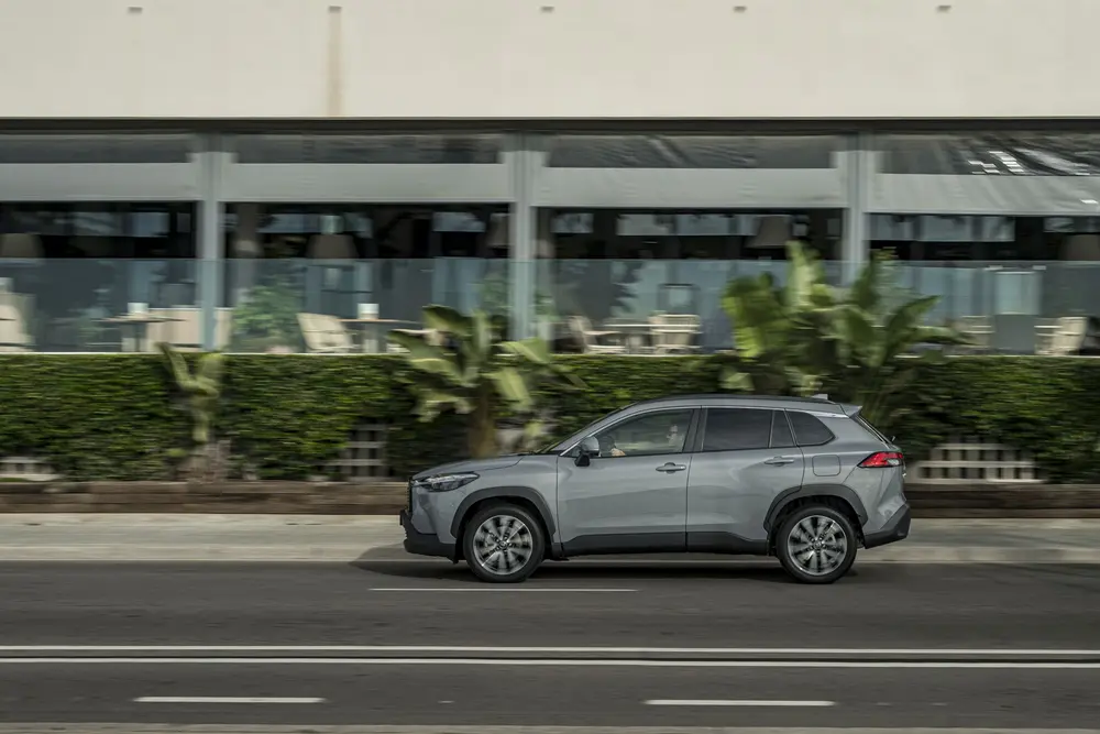 Rijtest Toyota Corolla Cross 2.0 Hybrid FWD 3