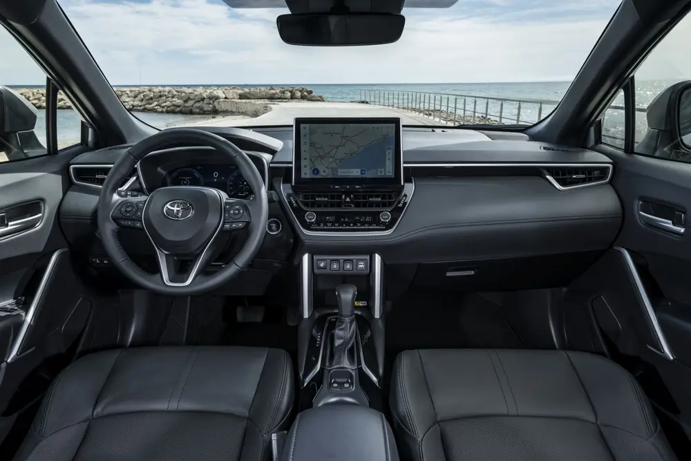 Rijtest Toyota Corolla Cross 2.0 Hybrid FWD 5