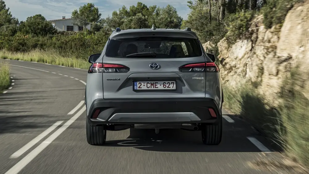 Rijtest Toyota Corolla Cross 2.0 Hybrid FWD 10