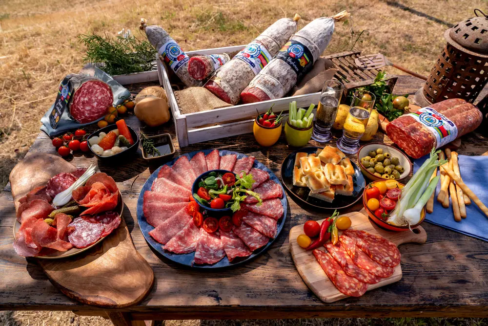 italiaanse cavalier umberto boschi salami