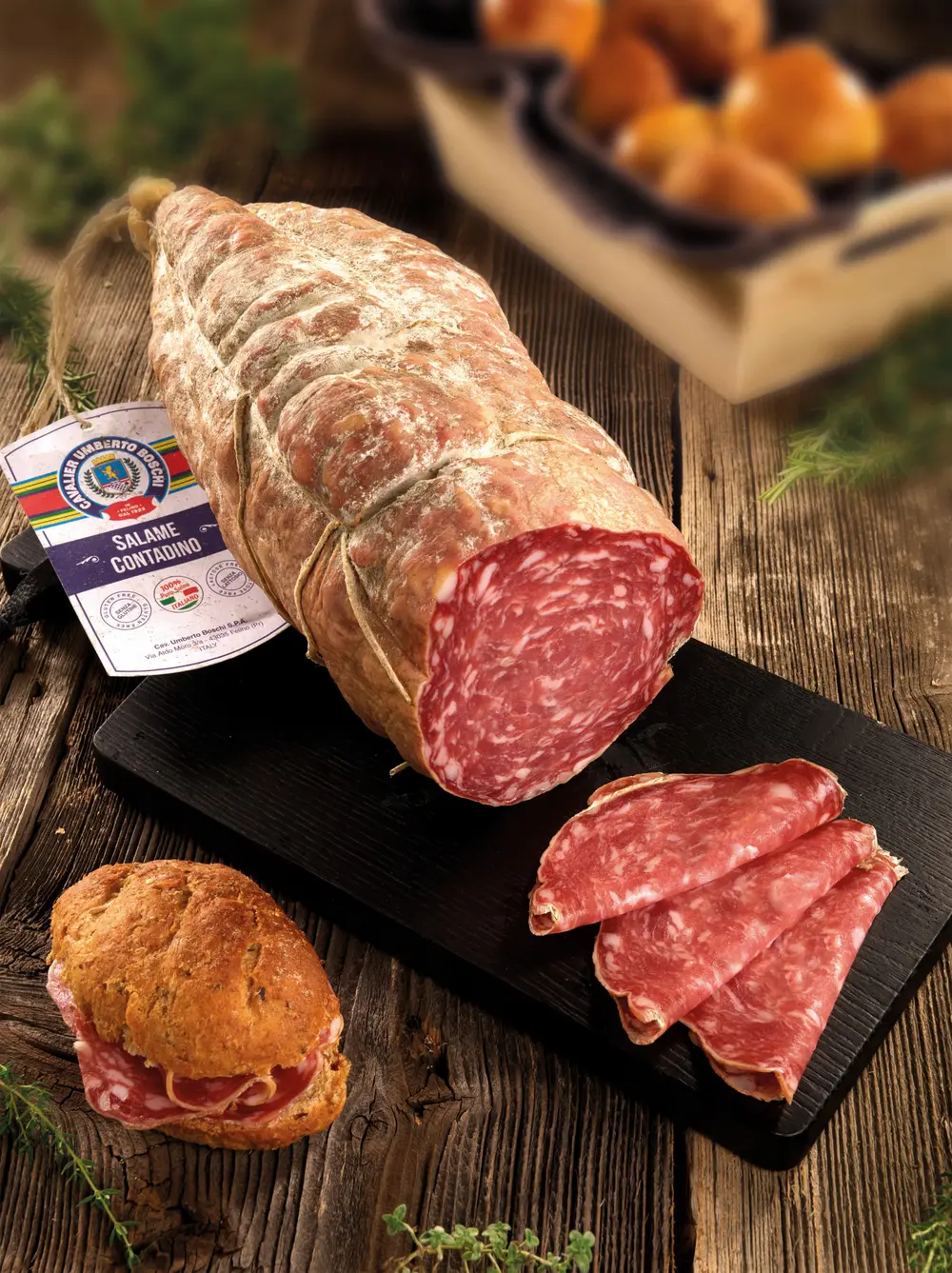 italiaanse vleesfabrikant blinkt uit in salami
