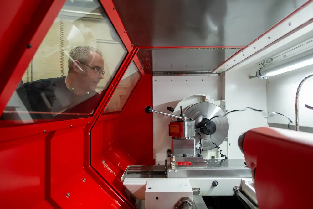 De draaibank moest perfect geschikt zijn voor maatwerk