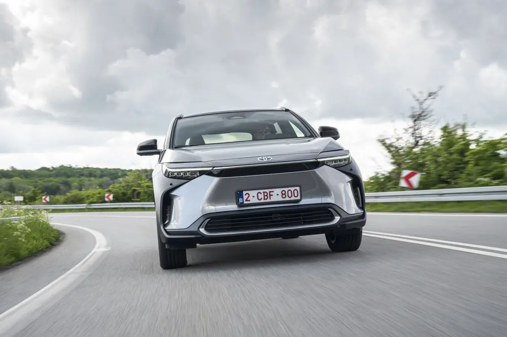 Rijtest Toyota bZ4x AWD 3