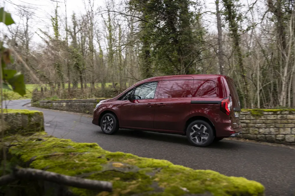 Rijtest Nissan Townstar Van EV 2