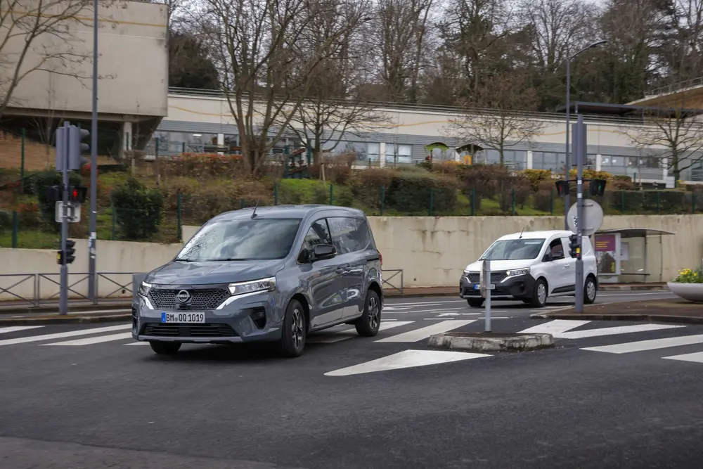 Rijtest Nissan Townstar Van EV 3