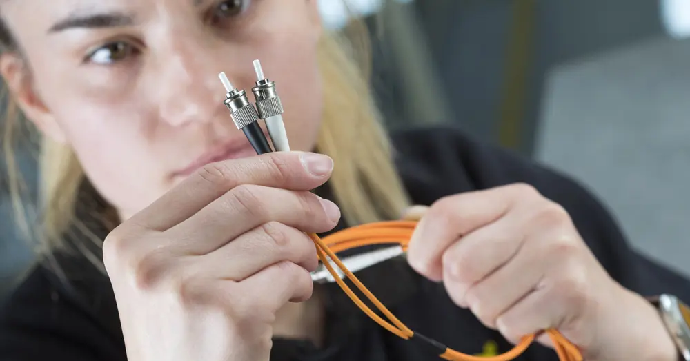 Geef uw kabelassemblage en kastenbouw uit handen 2