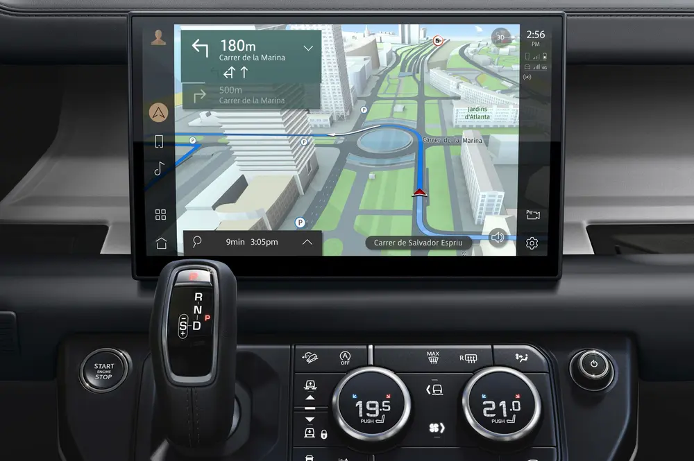 Rijtest Land Rover Defender 130 (mHEV) 7A