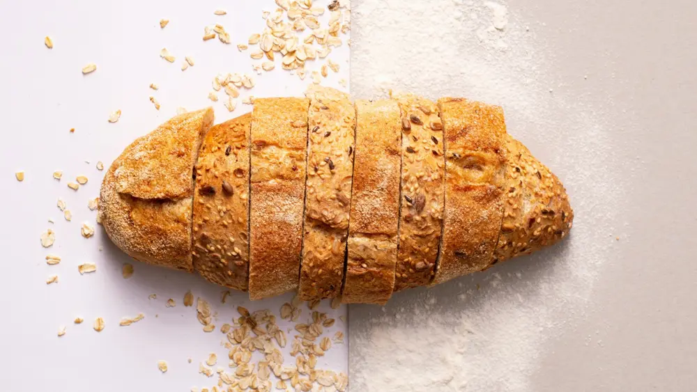 sneetjes vers brood dik gesneden