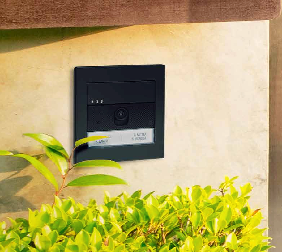naadloos design black cover