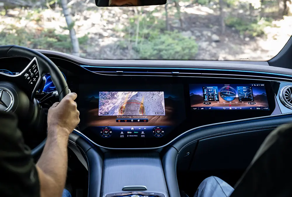 Rijtest Mercedes-Benz EQS SUV 580 4Matic Beeldscherm