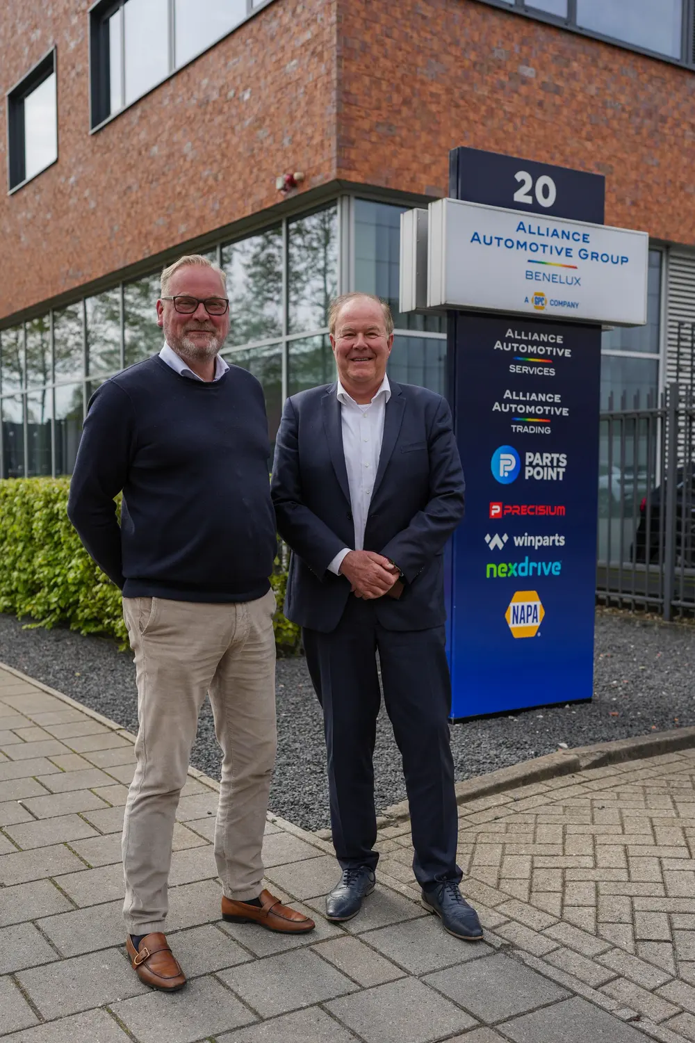 Sven Zipp en Hans Musters, directie Bodyshop Support-divisie van AAGB