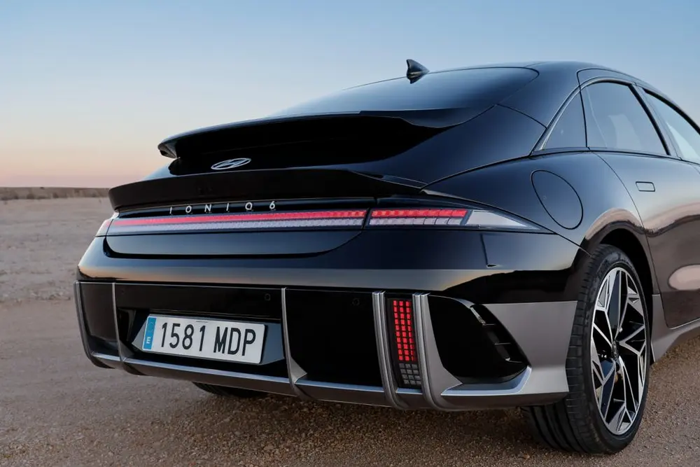 Rijtest Hyundai Ioniq 6 LR RWD 12