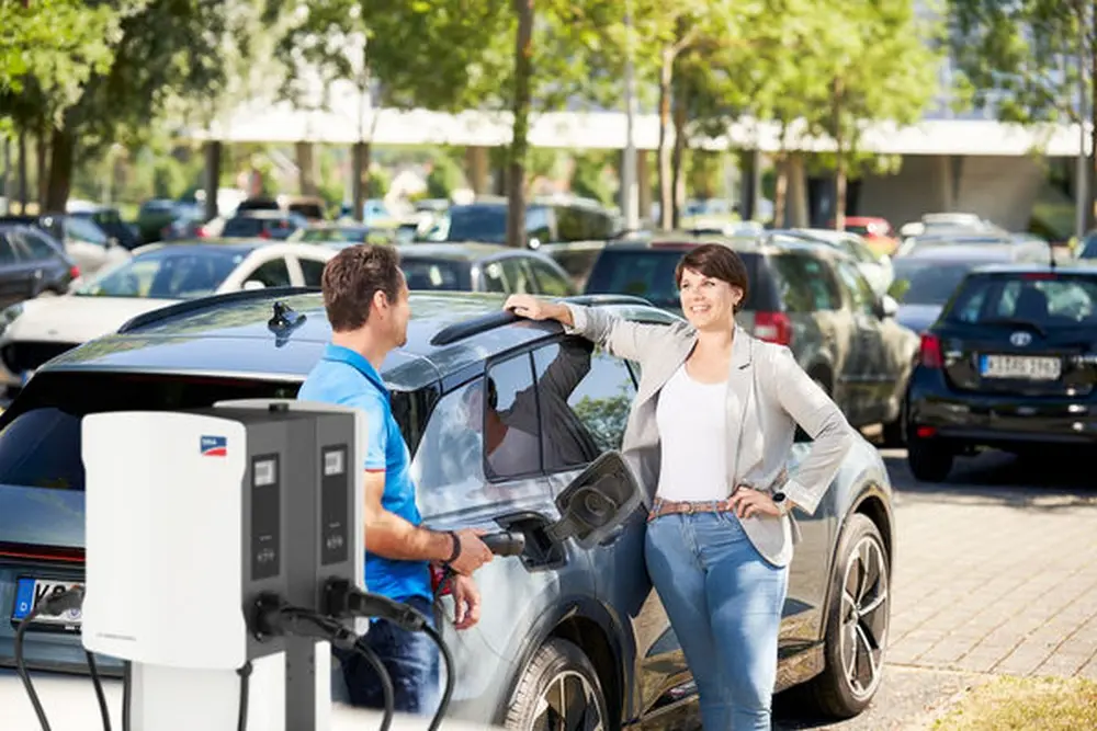 SMA zonnestroom laden laadoplossing bedrijven