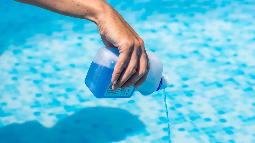 Chloorbehandeling zwembaden