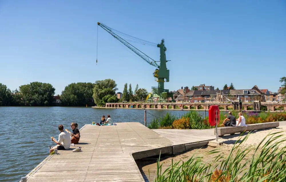 Recreatieplaats aan het water Oude Dokken