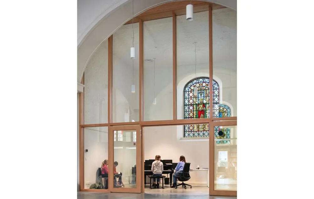 Inrichting sint-corneliuskerk kortrijk