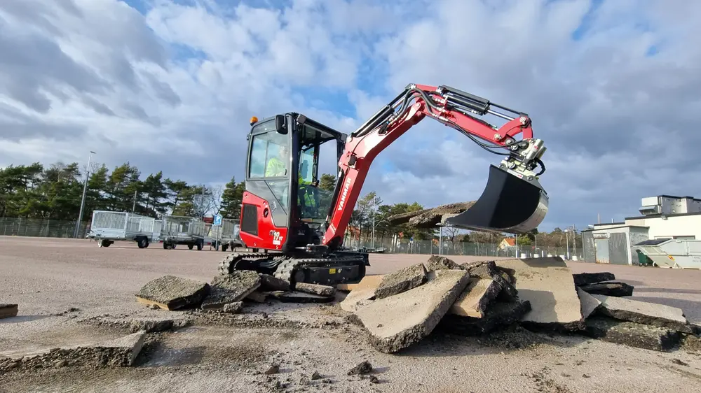 SV19VT Yanmar buitendraaier