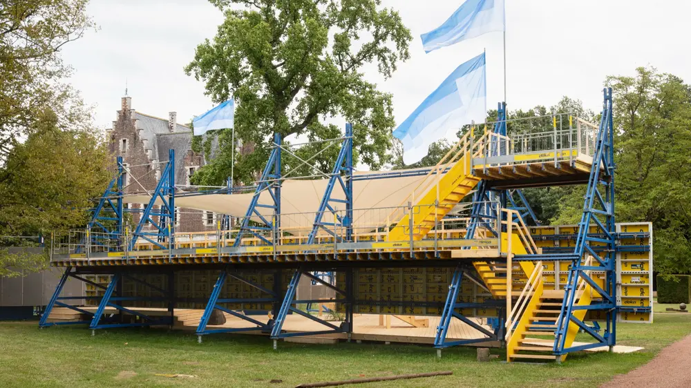 Flora Stories Unfold